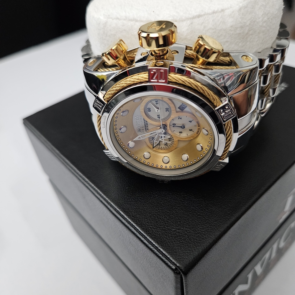 Pre Worn 53mm Invicta Bolt Zeus Gold Chrono Watch Excellent Condition - Picture 15 of 17